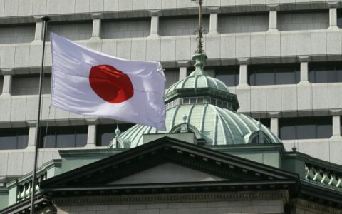 路透：日本拟祭出1370亿美元支出救经济 央行准备再扩大刺激
